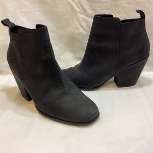COLE HAAN GRAND OS BLACK / CHARCOAL OIL RUBBED LEATHER BOOTIES 8M $210
